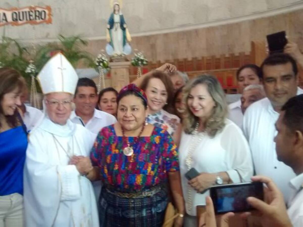 Rigoberta Manchú hizo llamado para participar en el plebiscito por la paz