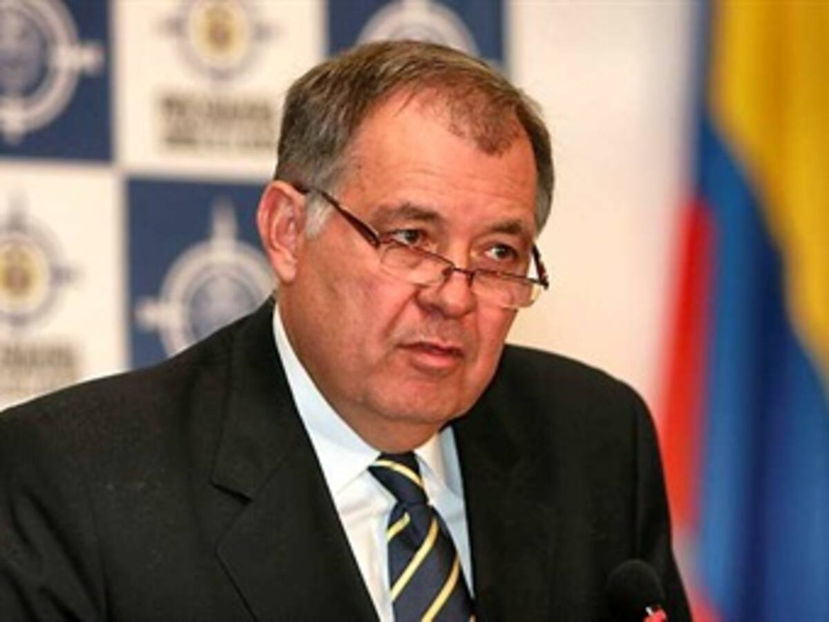 Es una ‘infamia’ un referendo con hombres armados apuntando a la opinión pública: Ordóñez