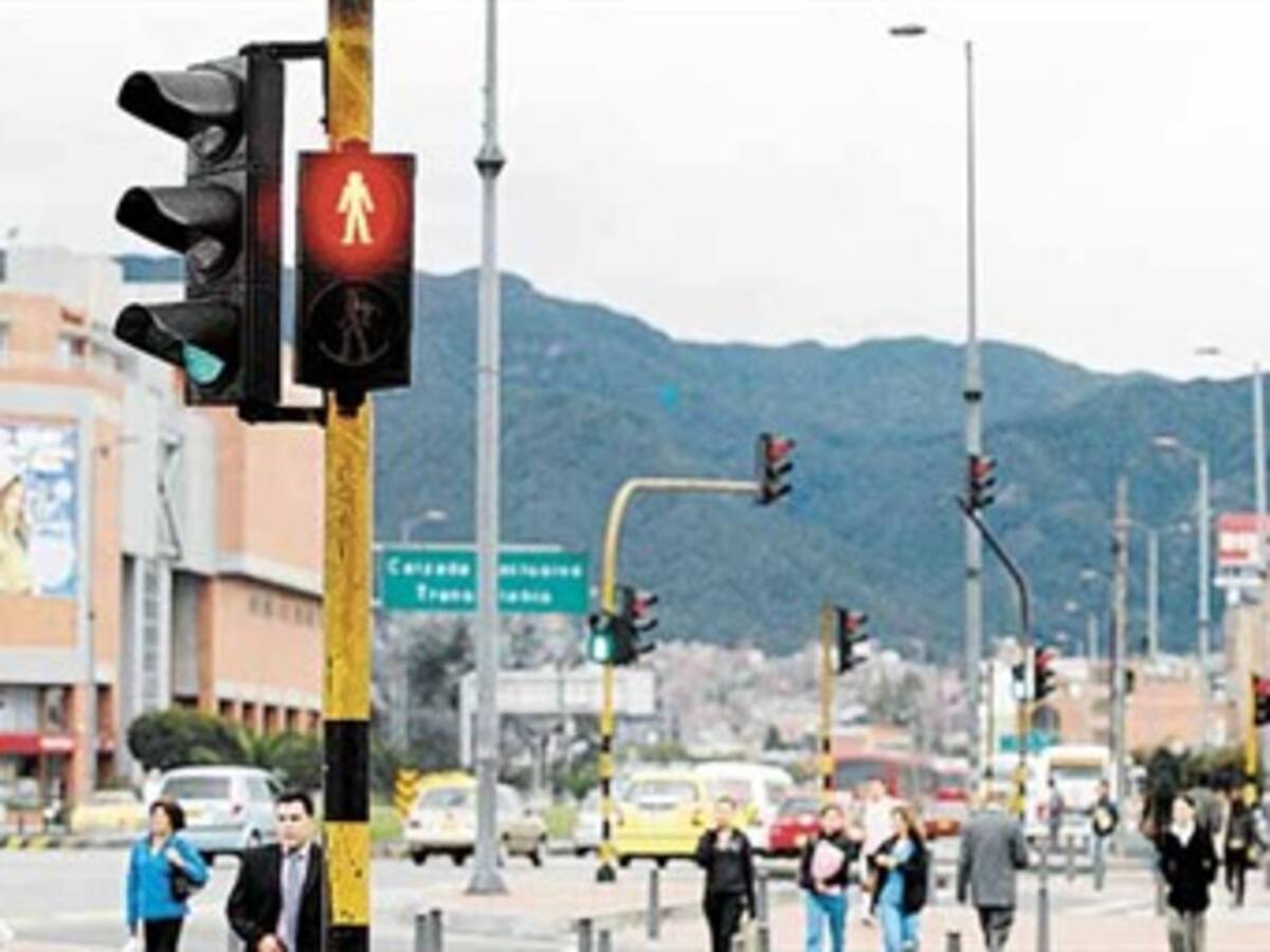 La Personería investiga licitación de semáforos en Bogotá