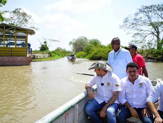Gobernador Arana lidera intervención integral en el canal de Lomas de Matunilla