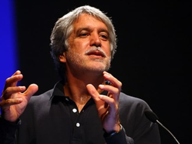 Las losas de Transmilenio me representaron un costo político: Peñalosa