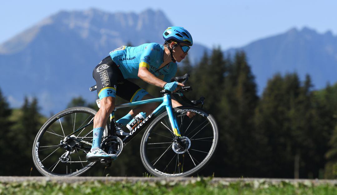 Miguel Ángel López volverá a vestir la camiseta del Astana en una gran vuelta.