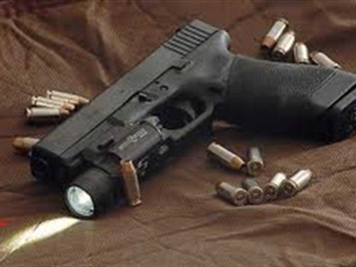 Descubren armas en encomienda que llegó al Aeropuerto El Dorado de Bogotá