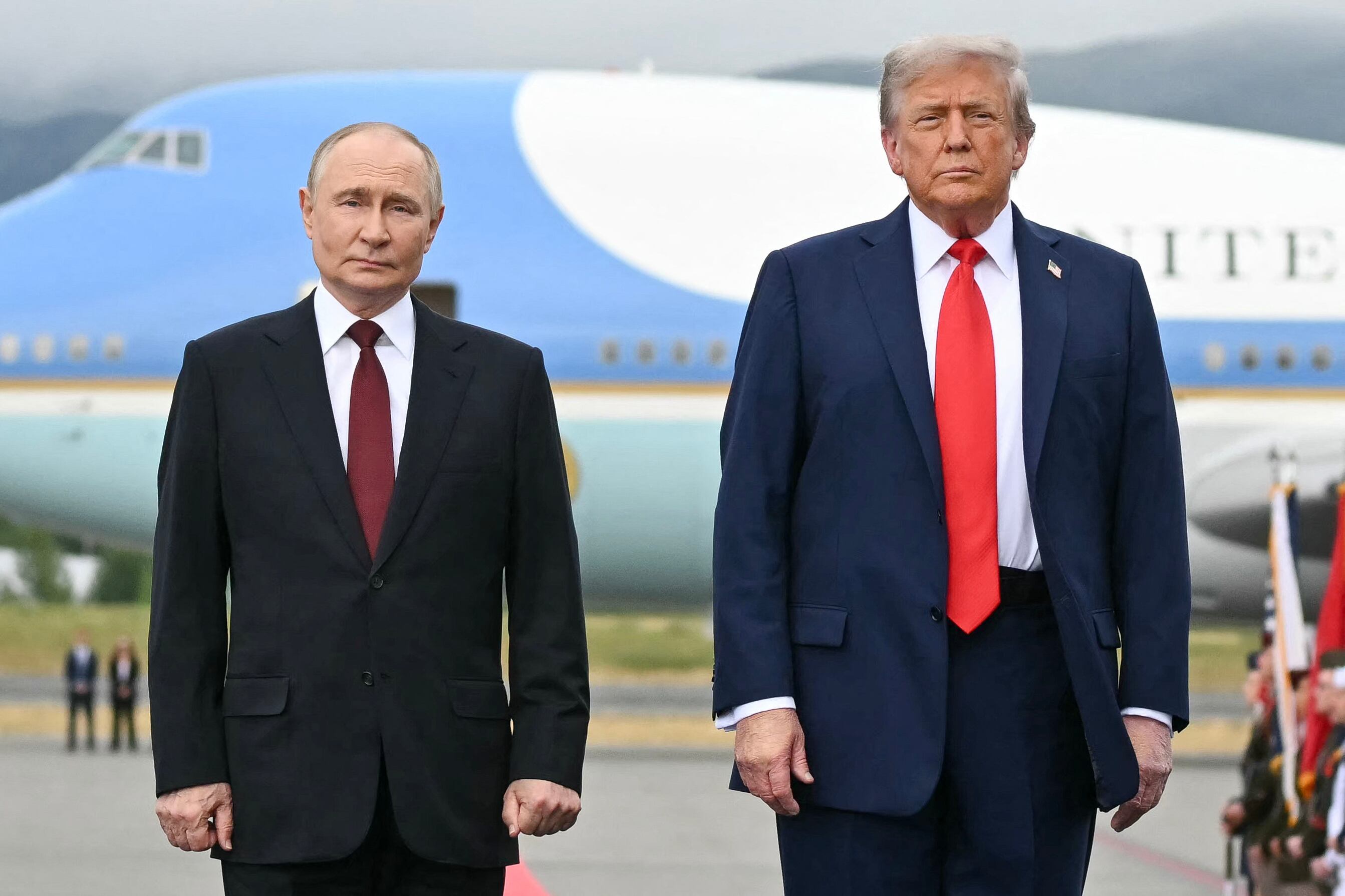 Presidente Donald Trump de Estados Unidos y Presidente Putin de Rusia en la Cumbre de Alaska. Foto: ANDREW CABALLERO-REYNOLDS/AFP via Getty Images