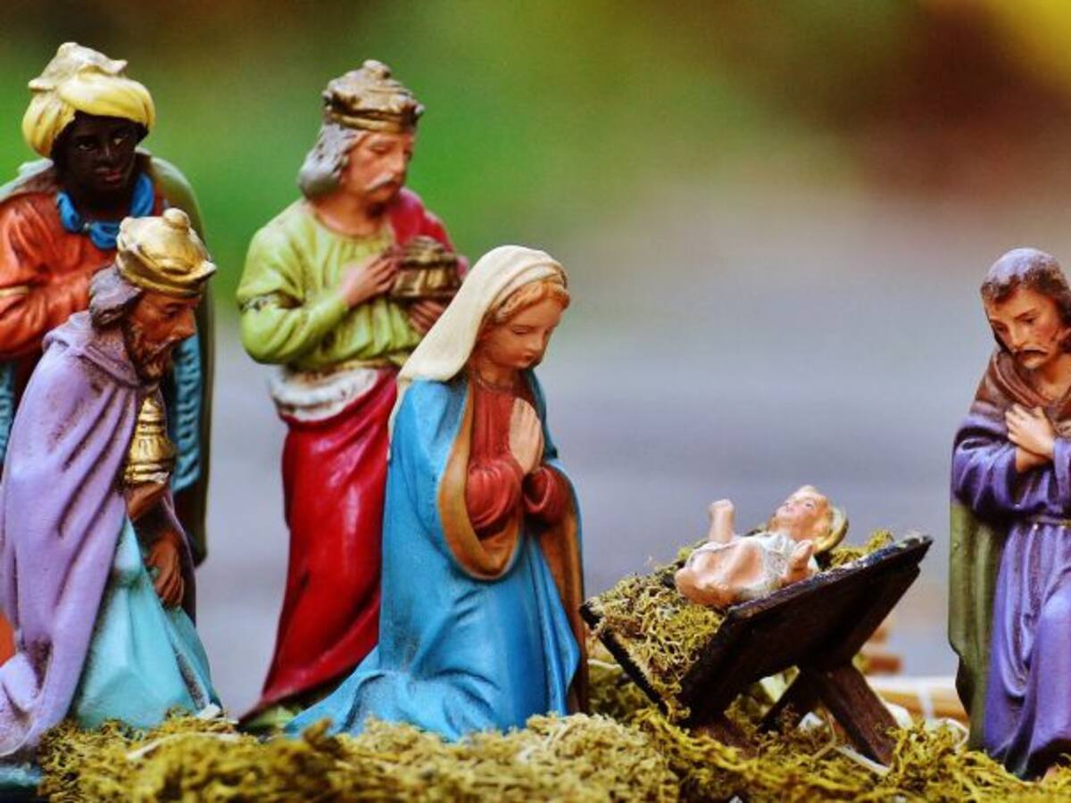 ‘Novena para las amigas’, el libro para exaltar la fuerza femenina