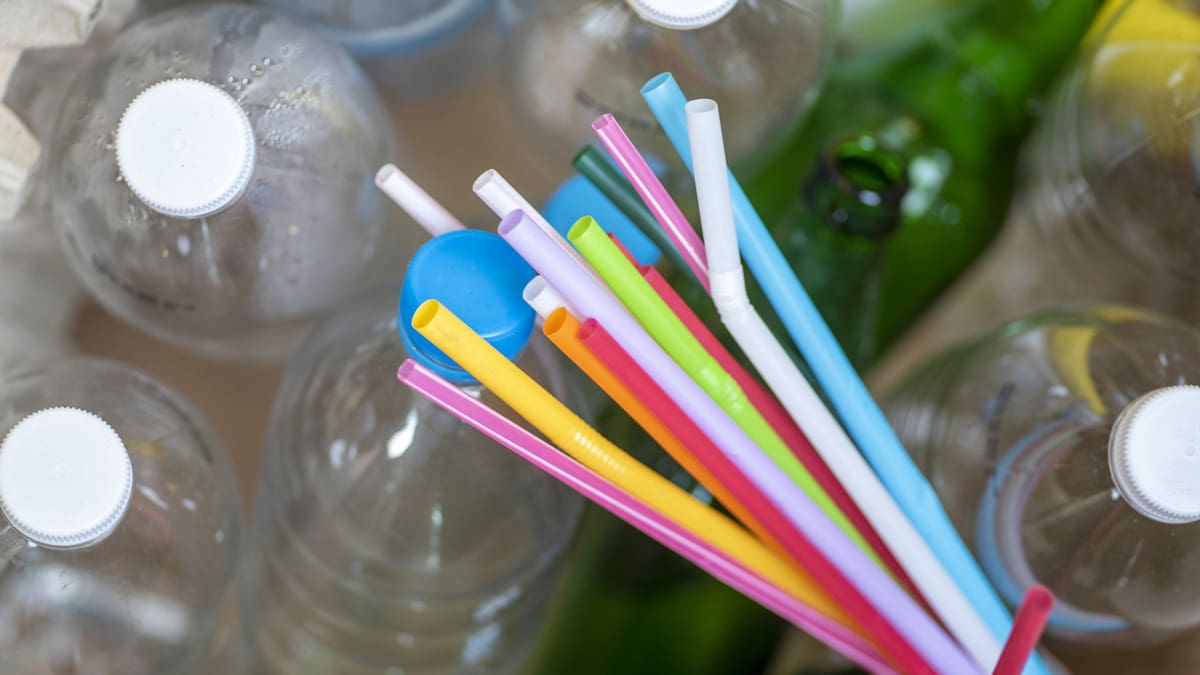 Más de 100 mil empleos se podrían perder en la industria de plástico desde el otro mes