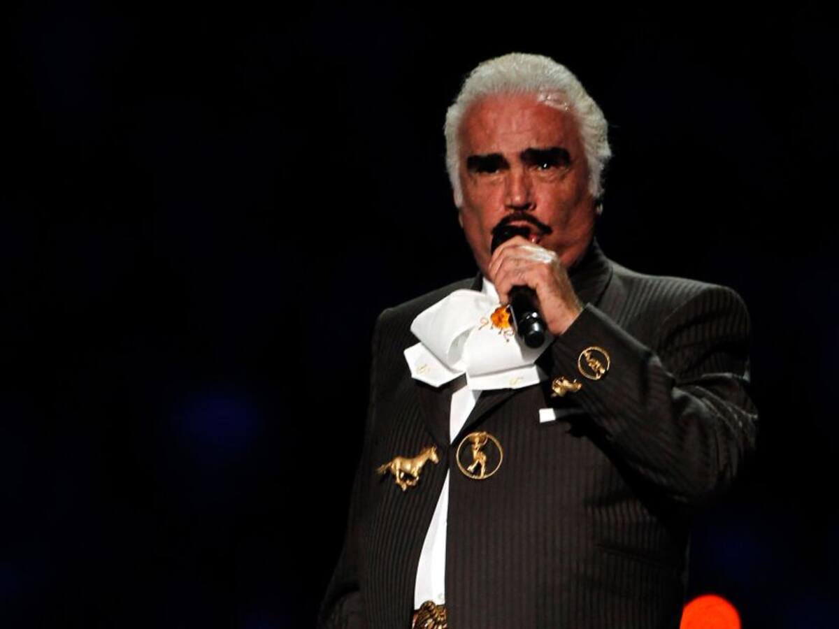 Vicente Fernández está grave pero estable tras accidente