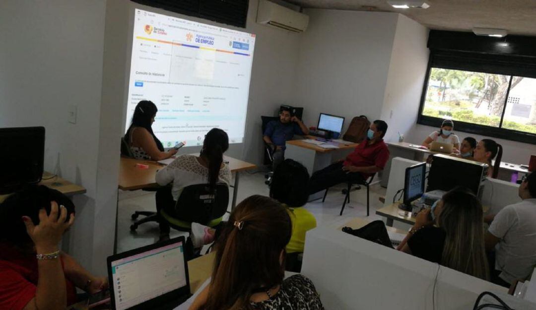  Comerciantes de Neiva tendrán su propia  página web gratis para poder comercializar sus productos.
 