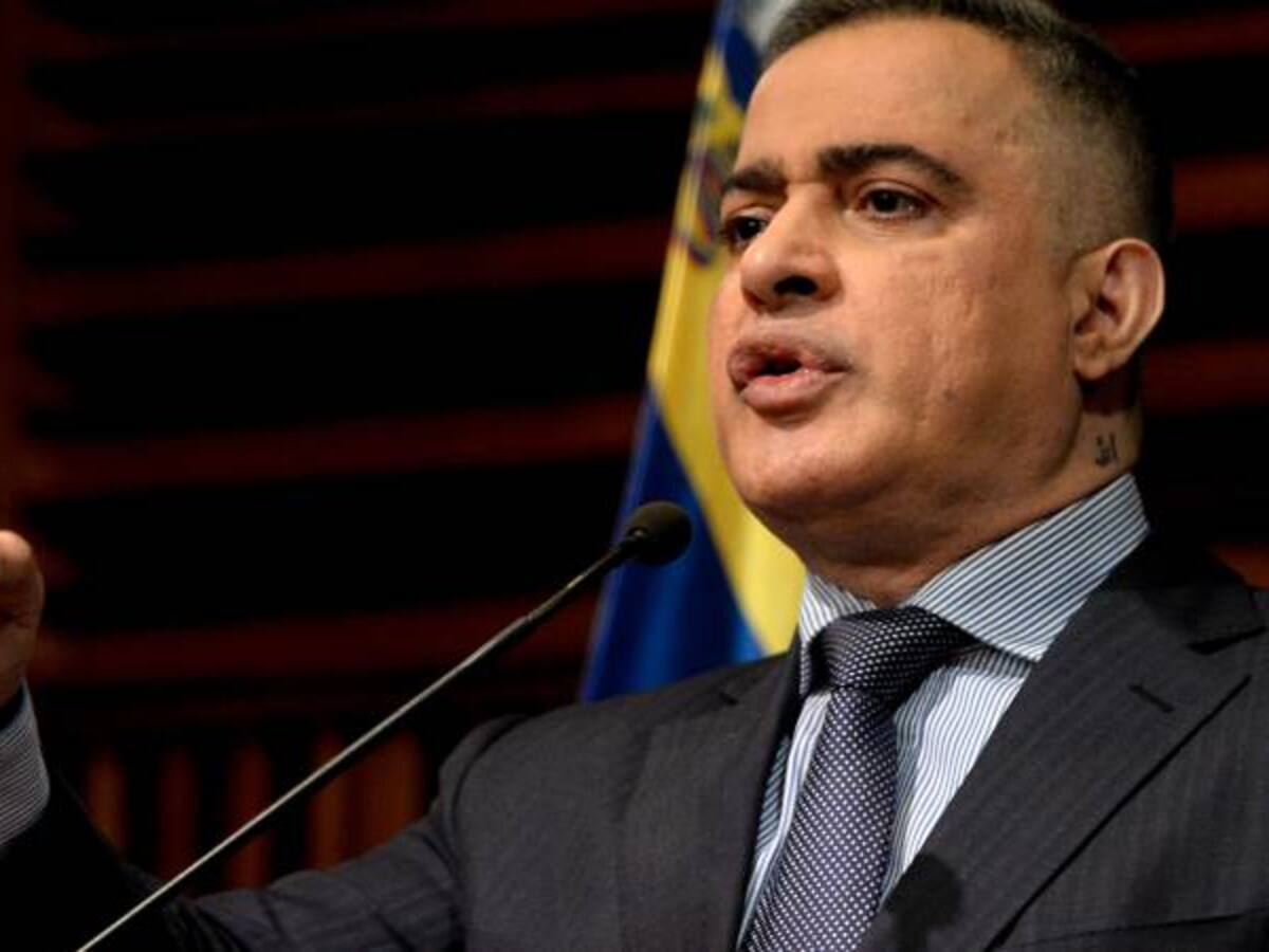Fiscal venezolano denuncia que Colombia planea "bombardear" el país