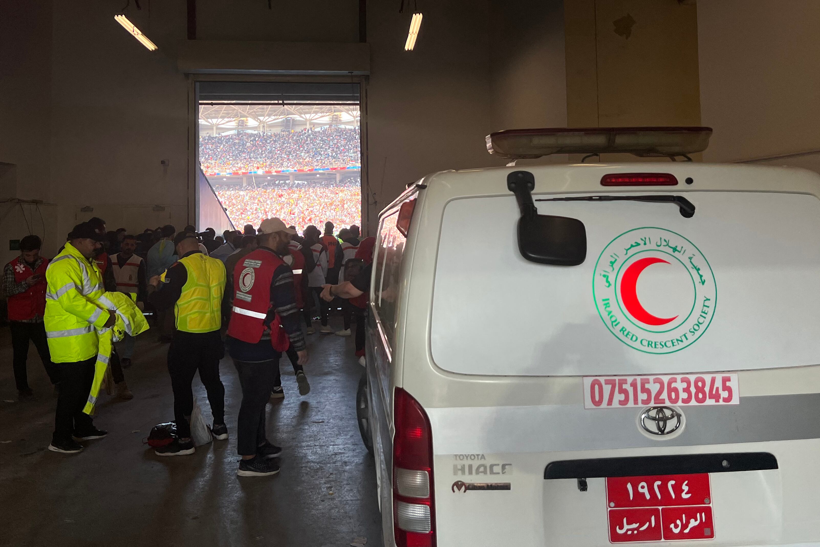 Ambulancia en el  estadio de Basora, en el sur de Irak. 
(Foto: HUSSEIN FALEH/AFP via Getty Images)