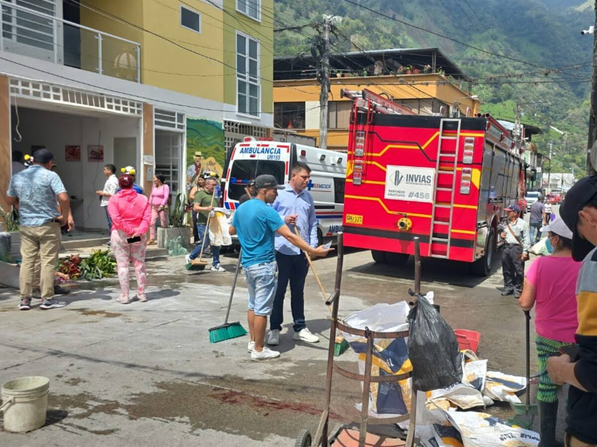 Explosión de cilindro de gas causó pánico en Cajamarca, Tolima