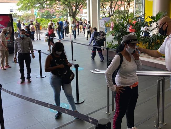 En el primer día sin IVA, Medellín registró un aumento del 30% en ventas
