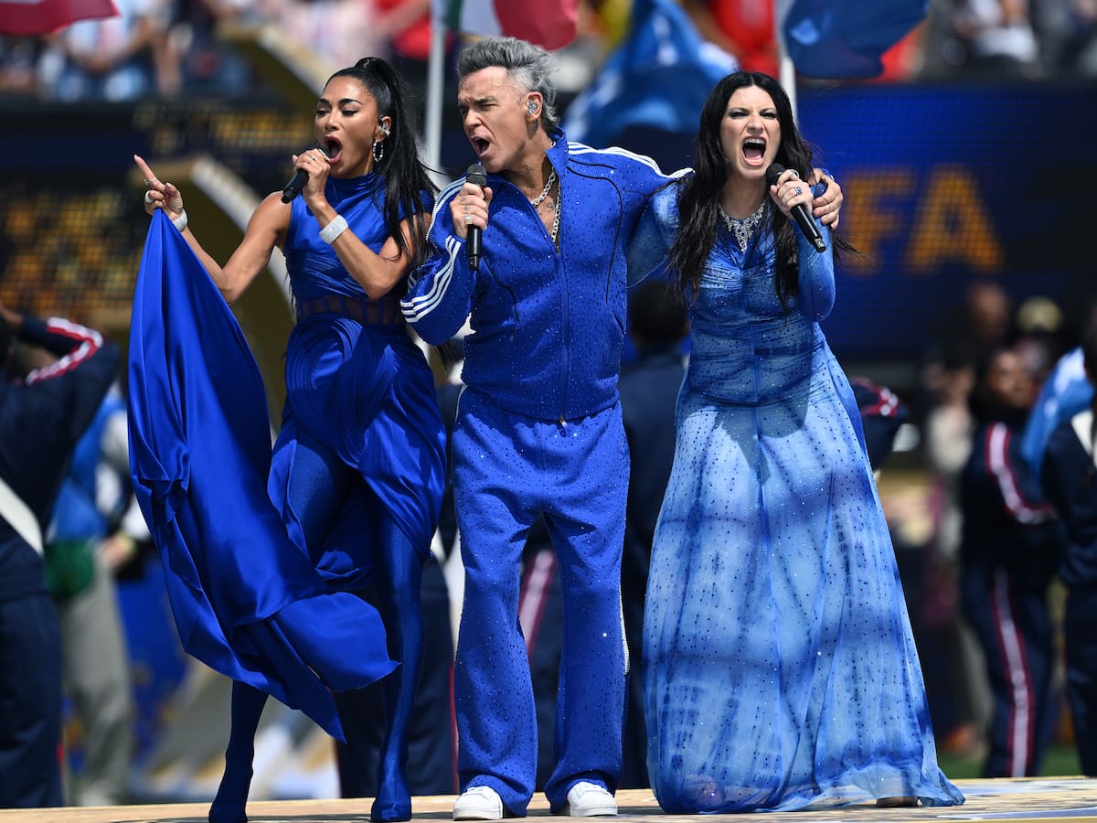Tom Cruise, Robbie Williams y Laura Pausini brillan en la clausura del Mundial 2026