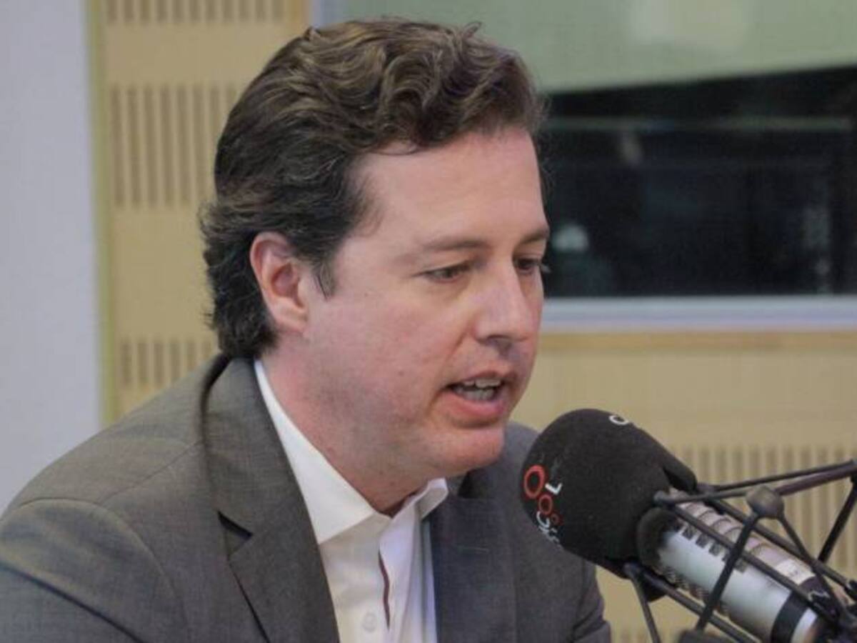 Un rompimiento regional con Venezuela tendría más peso que una decisión unilateral: Galán