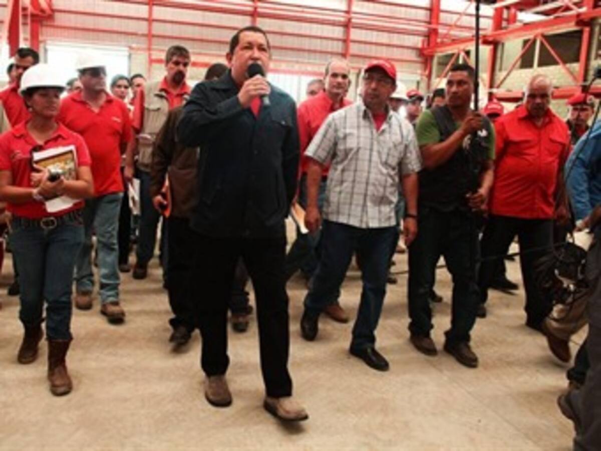 El nuevo líder opositor venezolano le desea a Chávez una 'larga vida'