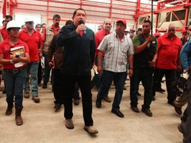 El nuevo líder opositor venezolano le desea a Chávez una 'larga vida'