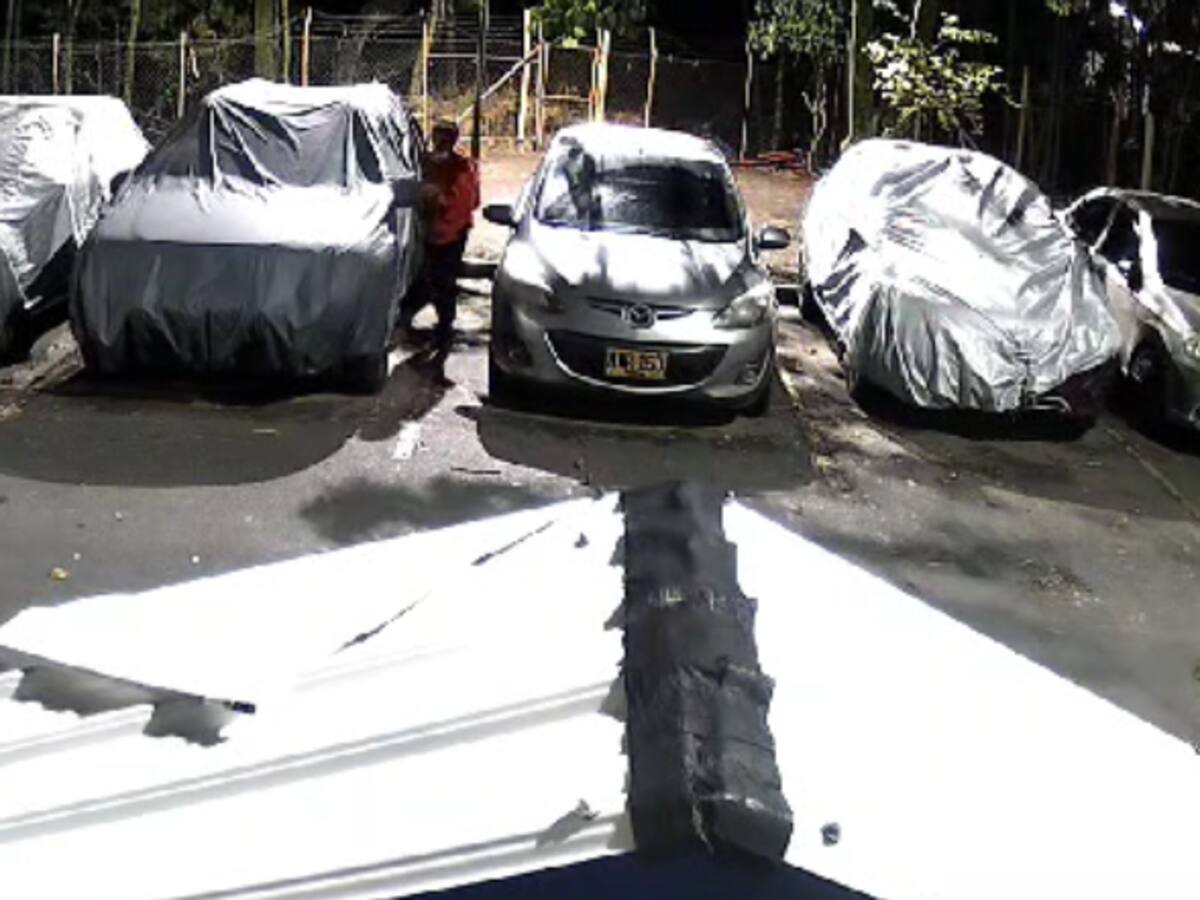 Robo de fundas, accesorios y espejos de vehículos está disparado en Armenia