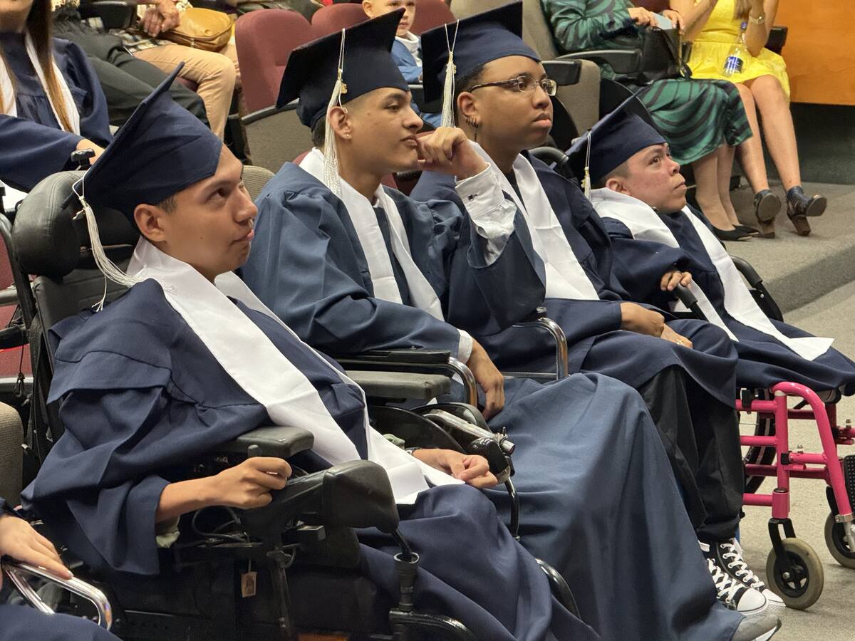 Se graduaron estudiantes con discapacidad cognitiva y motora en Medellín