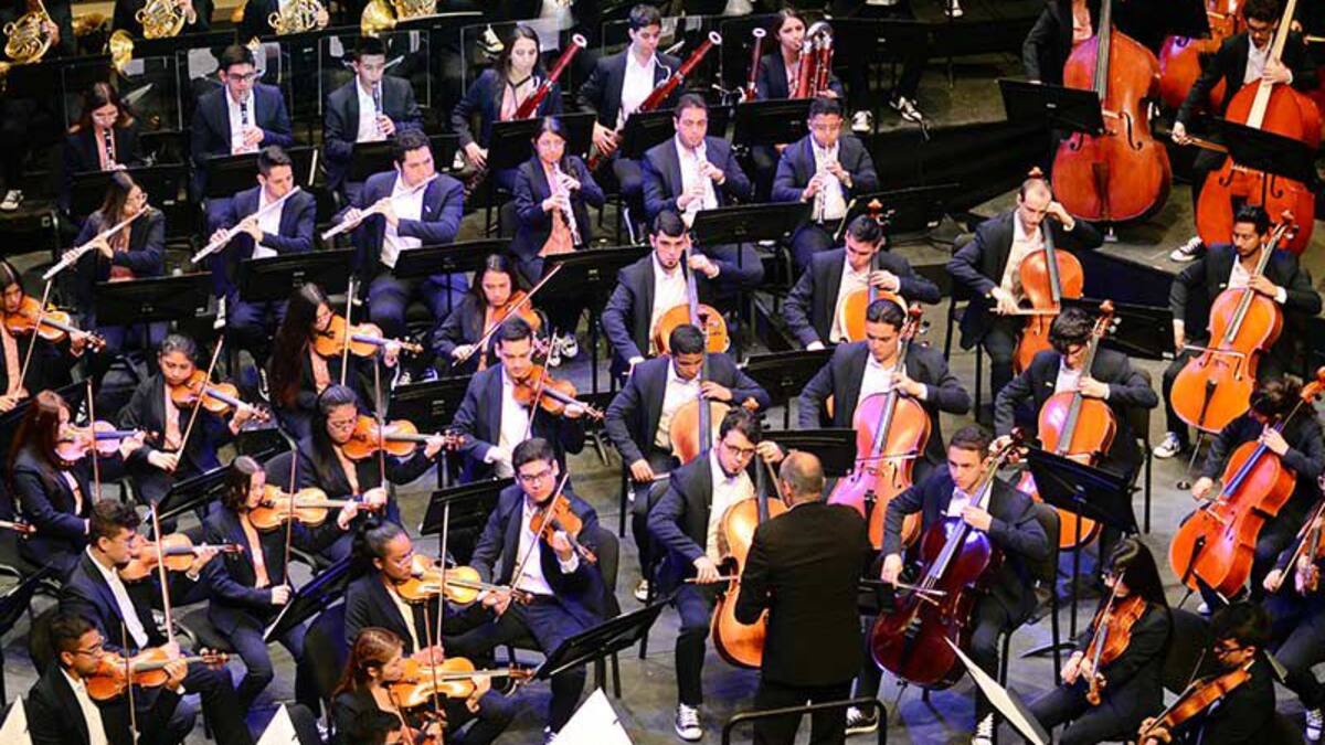 Concierto gratuito de Cody Fry y Filarmónica Joven de Colombia en Cartagena