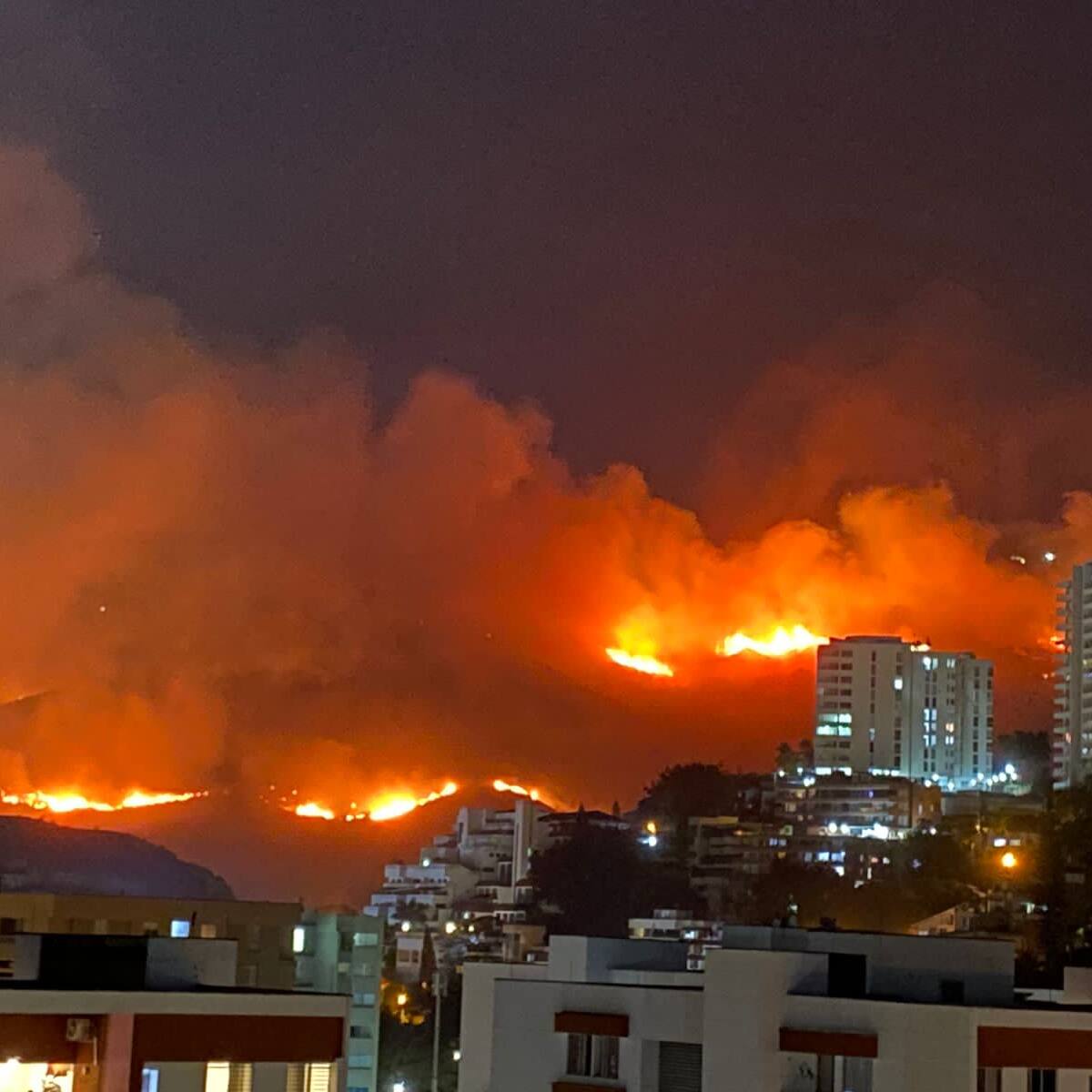 Las impresionantes imágenes que dejó el voraz incendio en los cerros de Cali