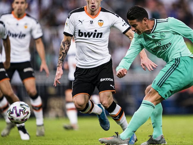 James Rodríguez sorprendió con golazos en el entrenamiento del Real Madrid