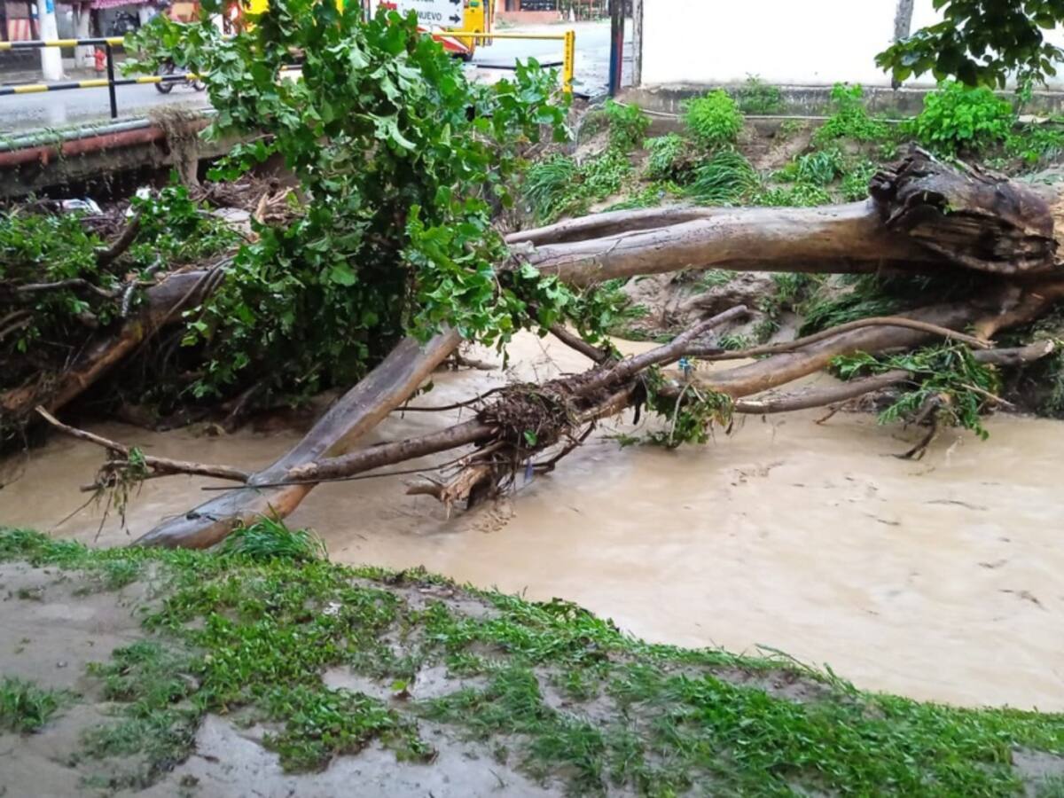 Emergencias en varios municipios del Atlántico por fuertes lluvias