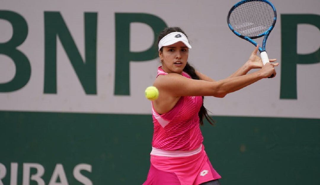 Camila Osorio ganó y está a un partido de la primera fase de Roland Garros