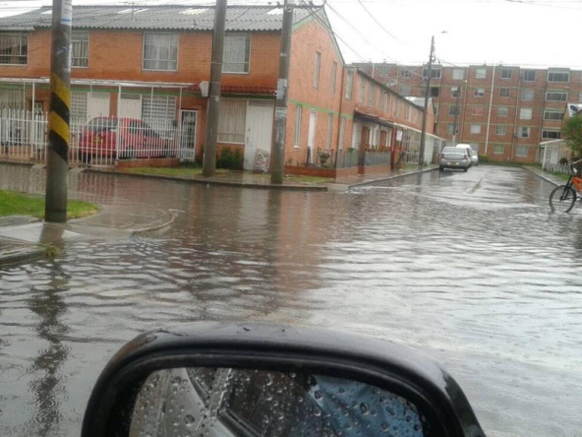 Atienden inundaciones por fuertes lluvias en tres municipios de Cundinamarca