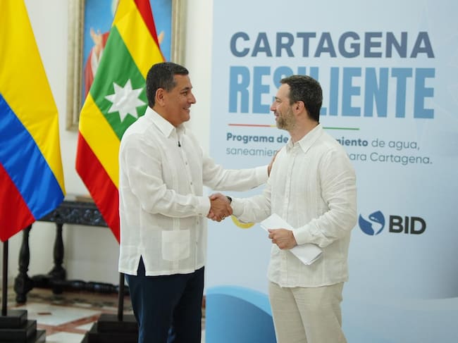 Alcaldía de Cartagena y el BID logran acuerdo para llevar agua potable a Barú y rehabilitar La Bocana