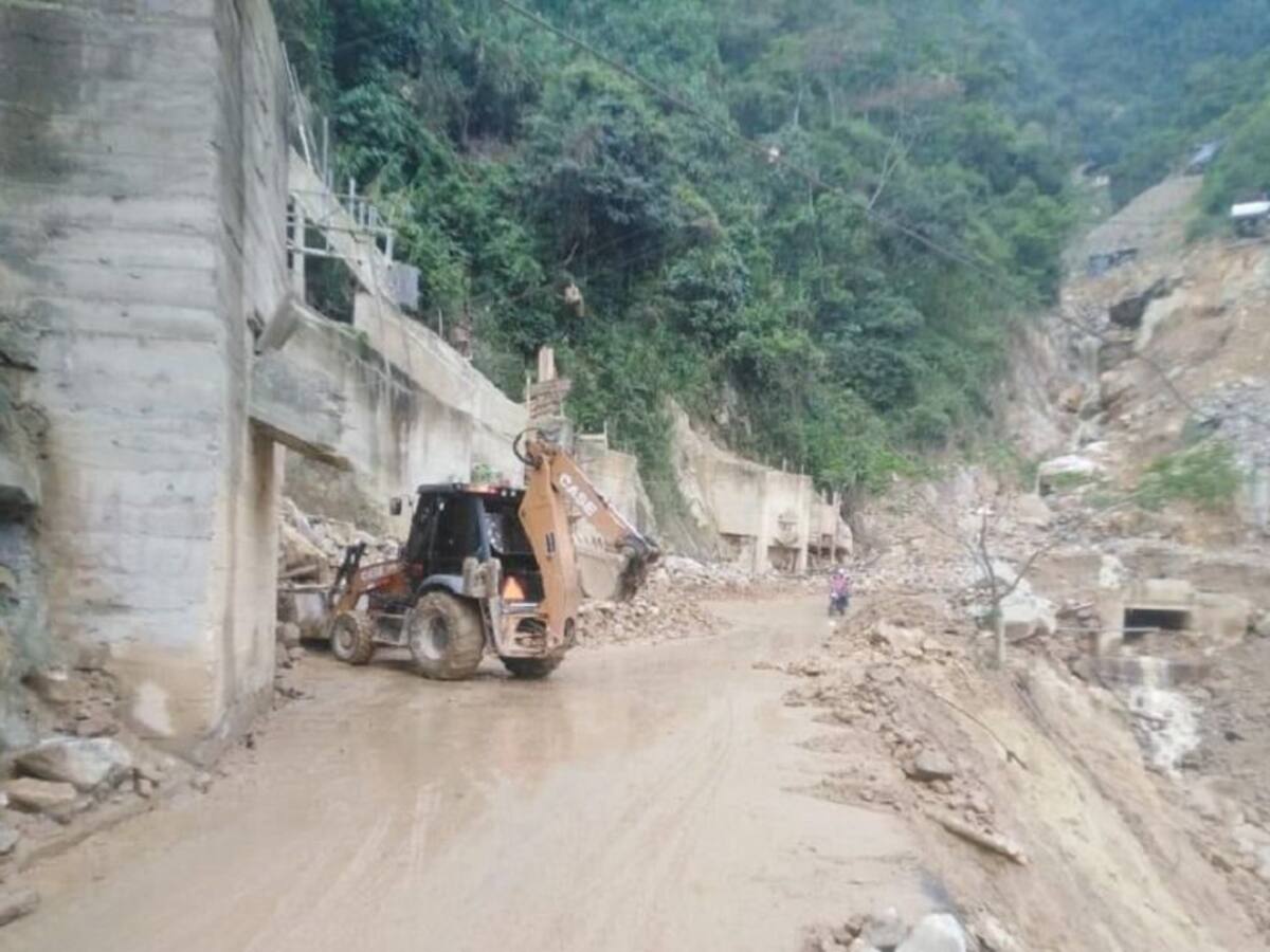 Parcialmente habilitan vías en Marmato después de la emergencia registrada