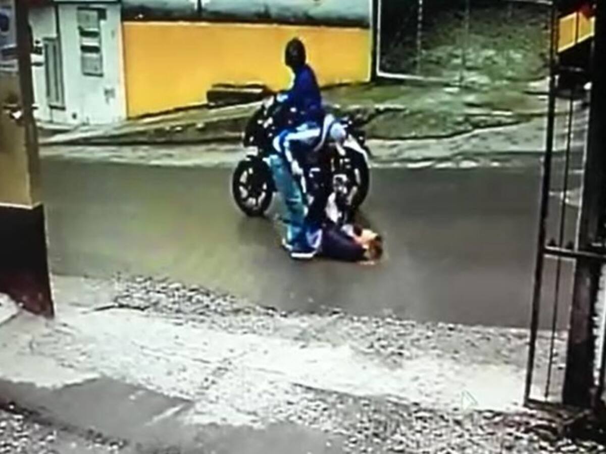 Ofrecen recompensa por hombre que golpeó y robó a una mujer en Marinilla