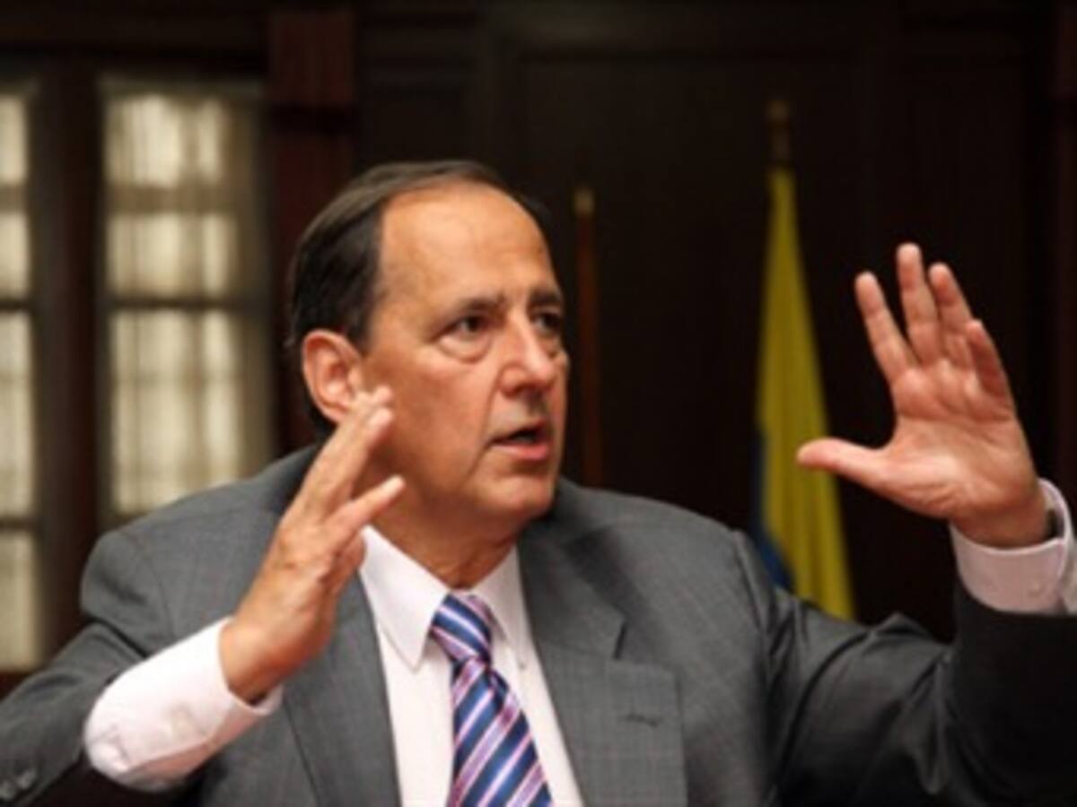 Partidos políticos pronostican más cambios en el gabinete ministerial de Santos
