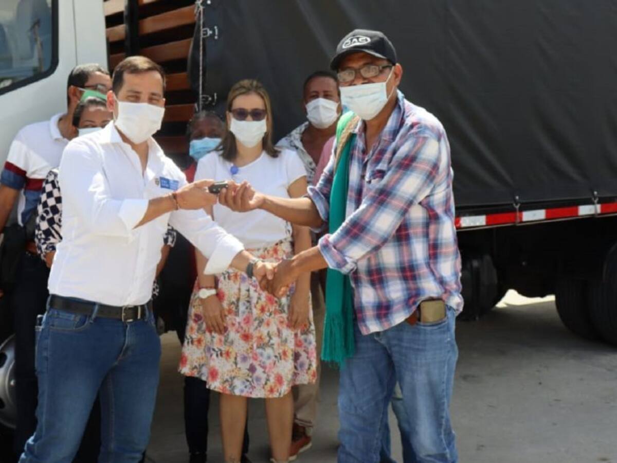 Con entrega de Camión se fortalecerá venta de productos de Zipacoa, Bolívar