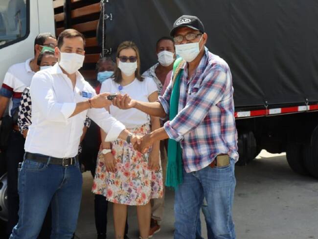 Con entrega de Camión se fortalecerá venta de productos de Zipacoa, Bolívar