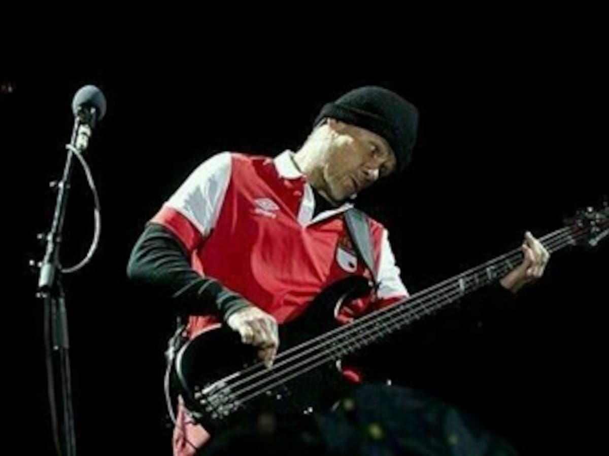 Bajista de Red Hot Chili Peppers y su pasión por Independiente Santa Fe