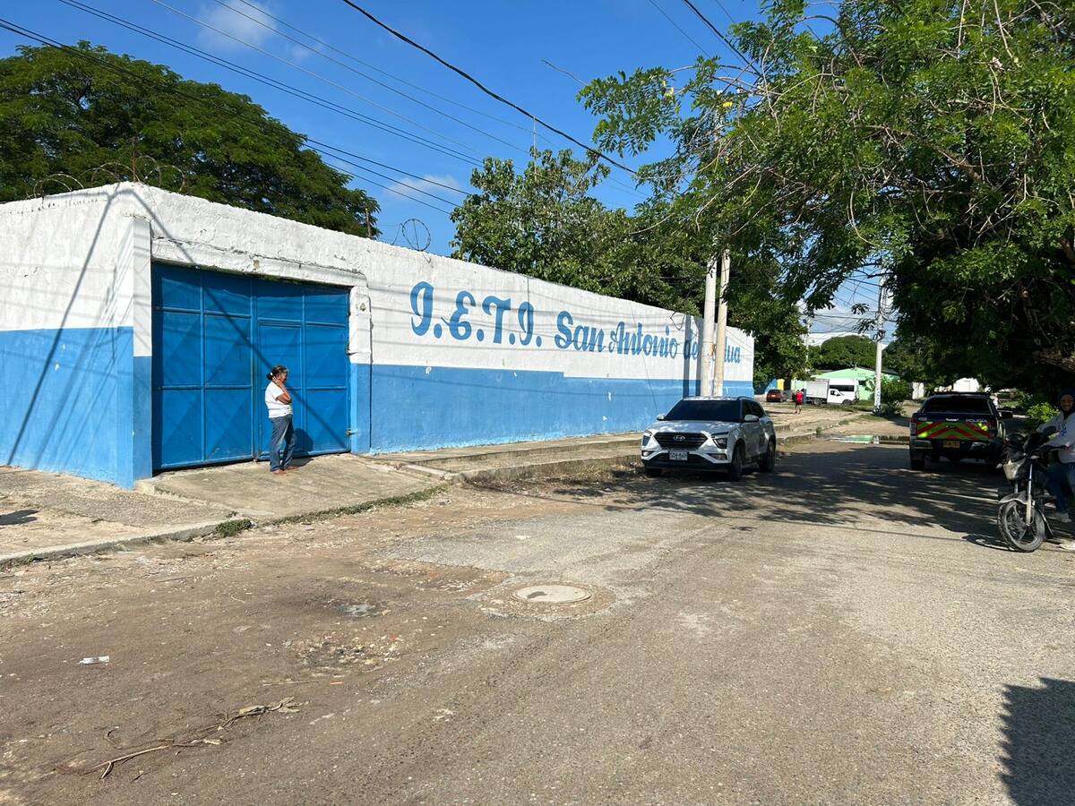 Pistoleros atentan contra colegio en Soledad, Atlántico