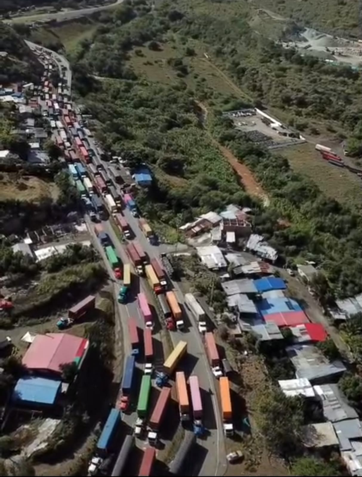 El bloqueo entre Buga-Buenaventura se inició el pasado martes 19 de mayo.