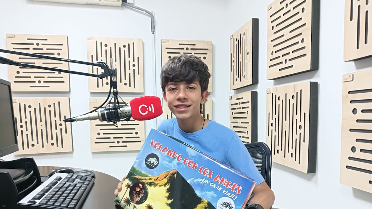 Andrés Felipe Navarro, creador de juego de mesa Volando por las Andes