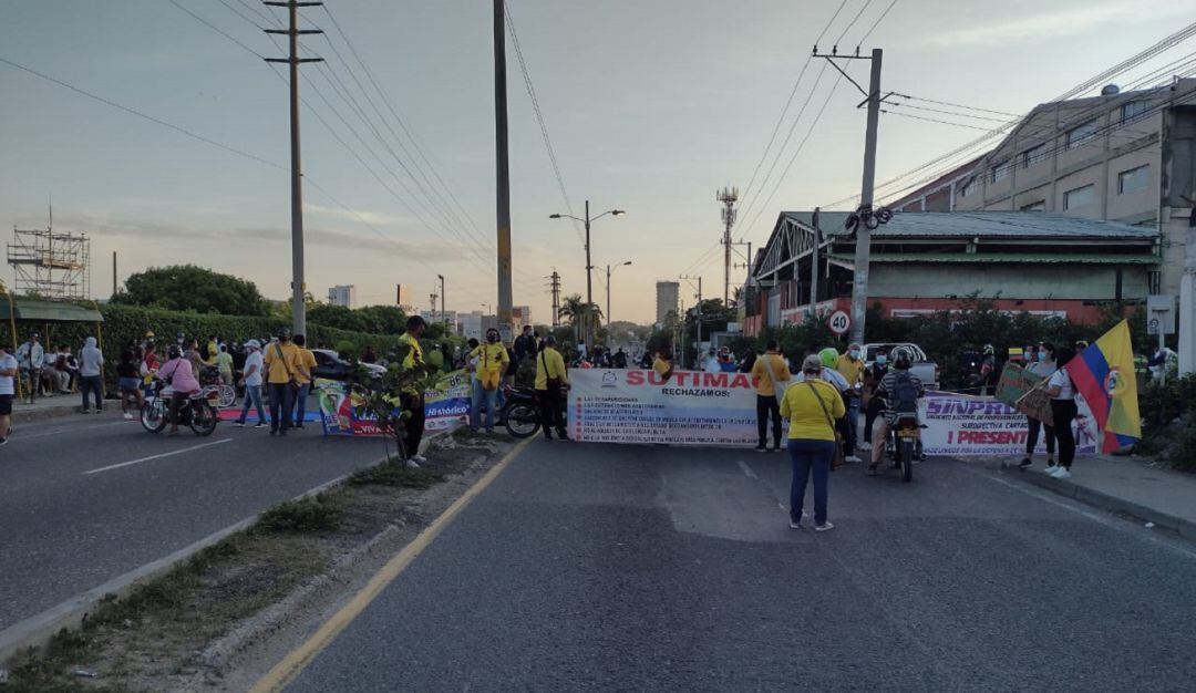 En tres puntos de la zona industrial, los manifestantes se reunieron exigiendo cambios del gobierno nacional