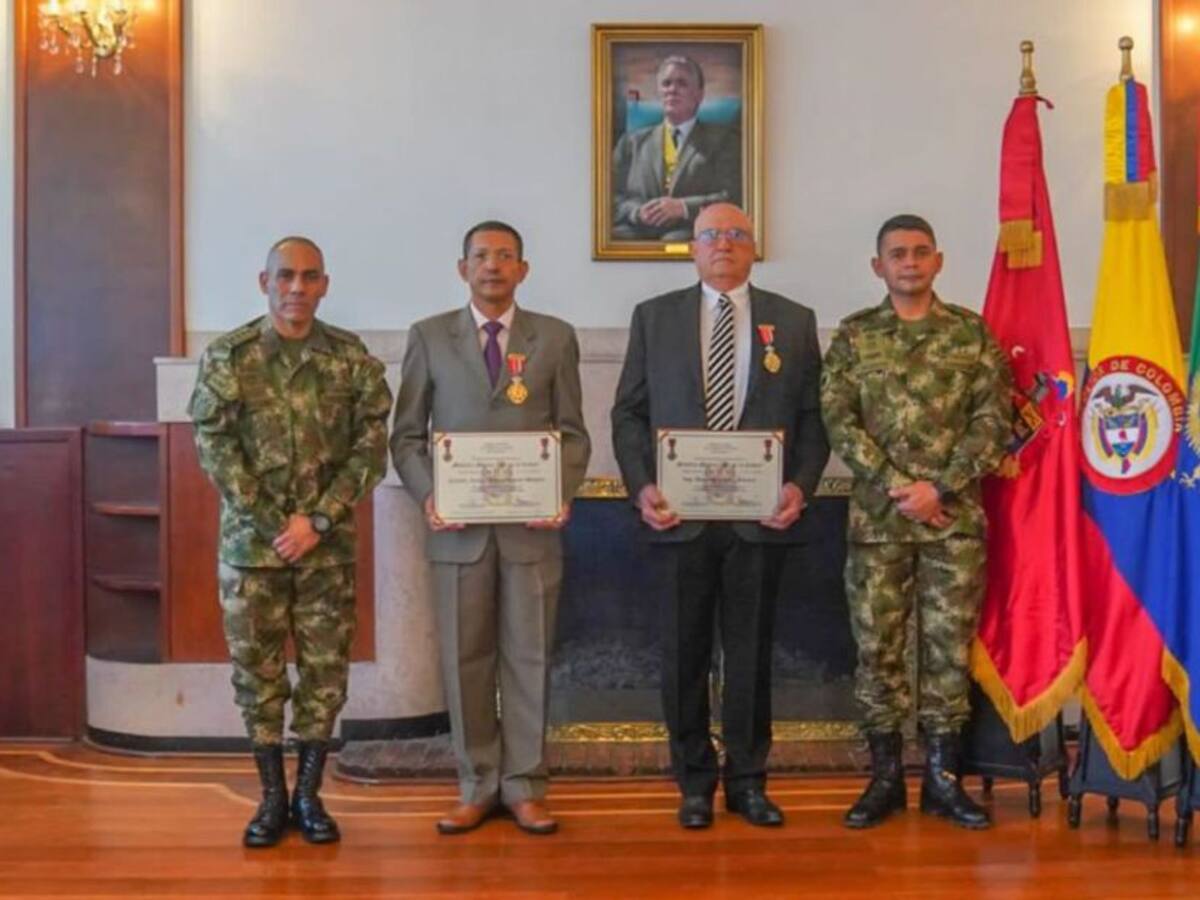 Presidente del Puerto de Santa Marta recibió Medalla Fe en la Causa