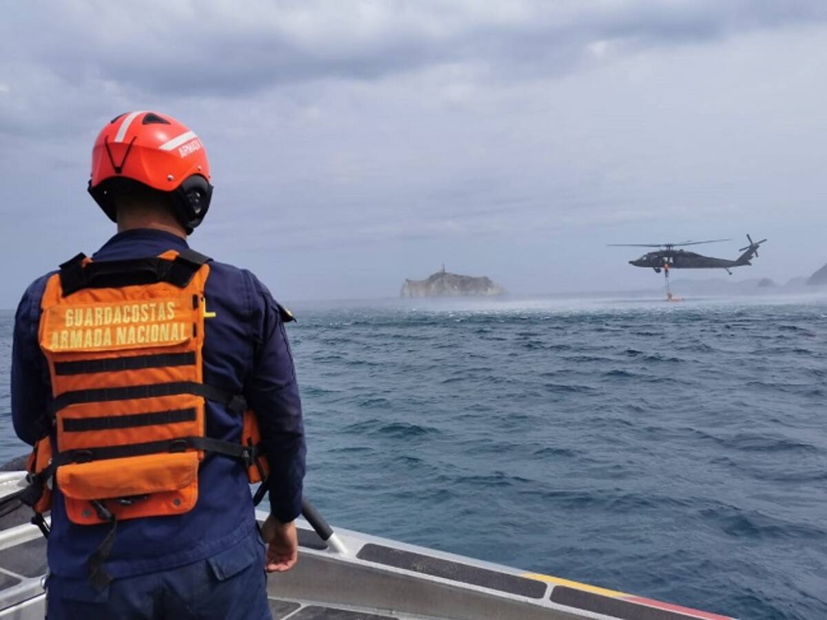 Armada Nacional custodia los más de mil turistas que disfrutan los balnearios