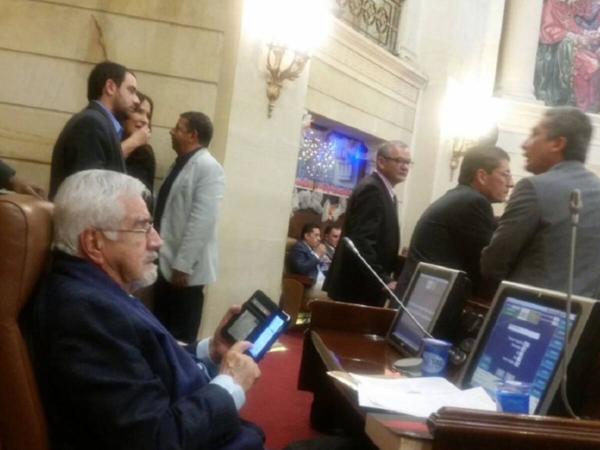 Acusan a directora del DPS de chantajear a congresistas en Reforma Política