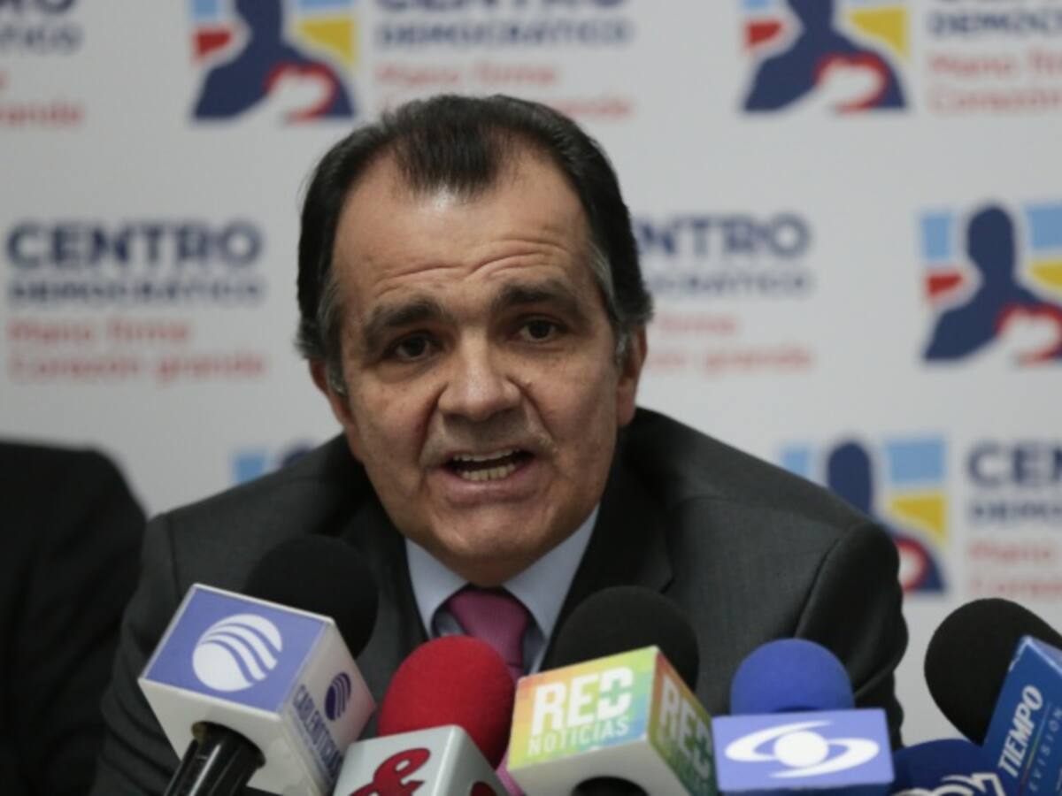 Zuluaga se reunió con funcionarios del Departamento de Estado