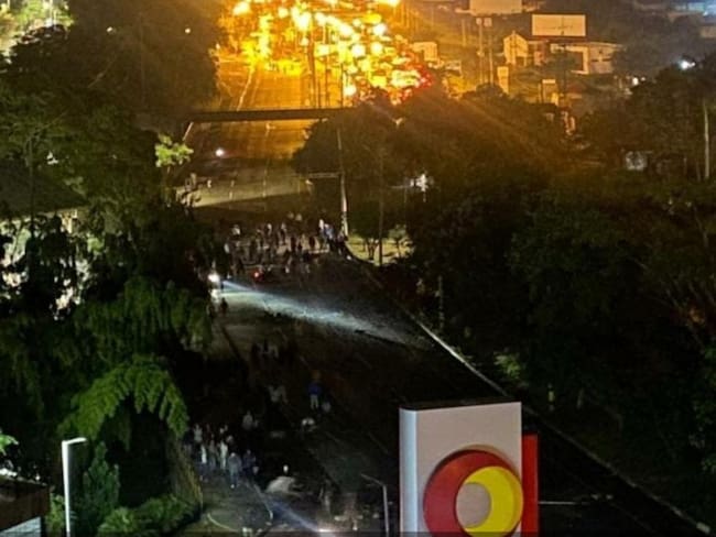 Peaje de Niquia, en Bello, norte del Valle de Aburrá, vandalizado en 2021. Foto: cortesía.