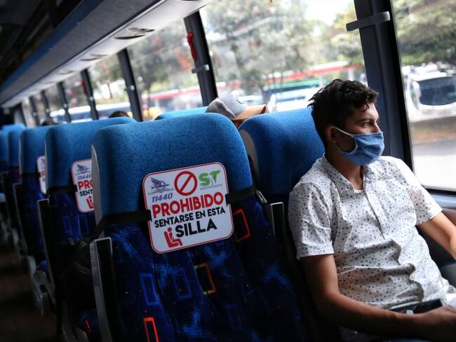 Imagen de referencia de un bus