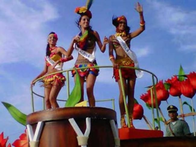 Poca asistencia en primer desfile público del reinado de Cartagena
