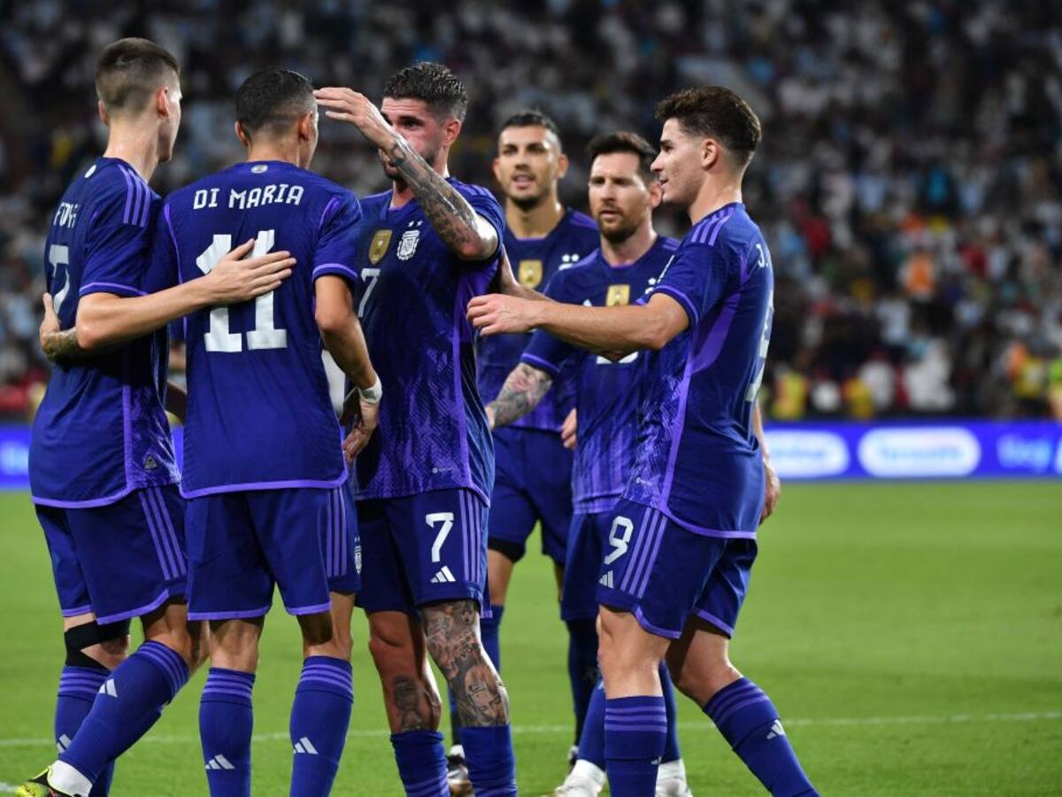Argentina llega al Mundial saciada de goles: abultada victoria ante UAE