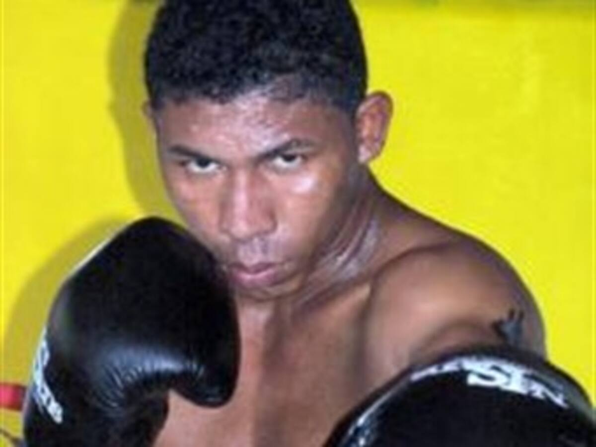 Boxeador colombiano fracasa en intento de título latino en Argentina