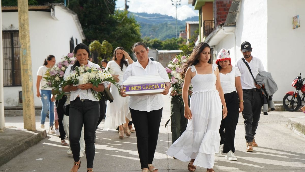 La Unidad de Búsqueda entrega el cuerpo de un firmante de paz del M19 desaparecido hace 36 años