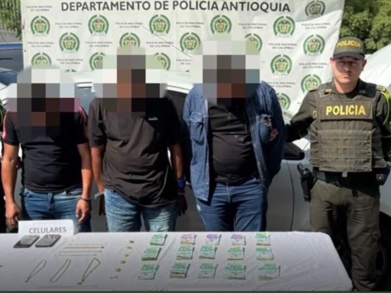 Capturados por robo de joyas- foto policía Antioquia